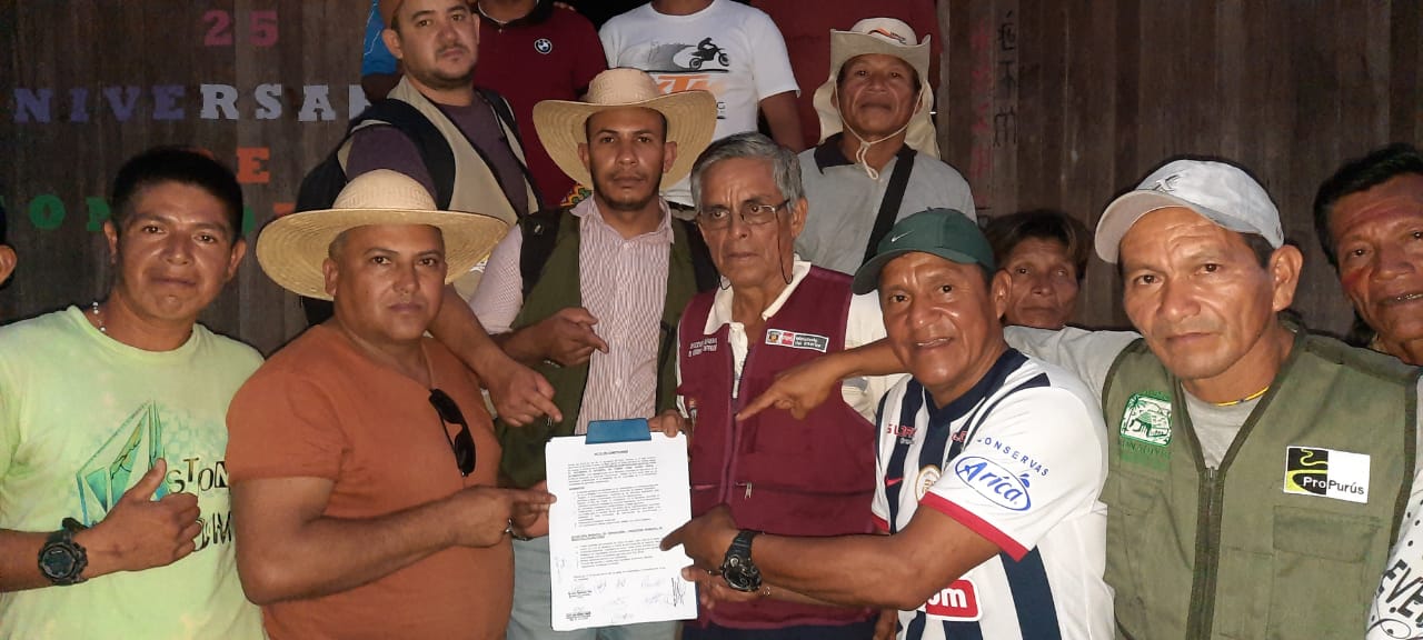 Câmara Municipal participa dos 25 anos da Asociación de Comunidades Nativas para el desenrrollo Integral de Yurua - Aconadiysh.