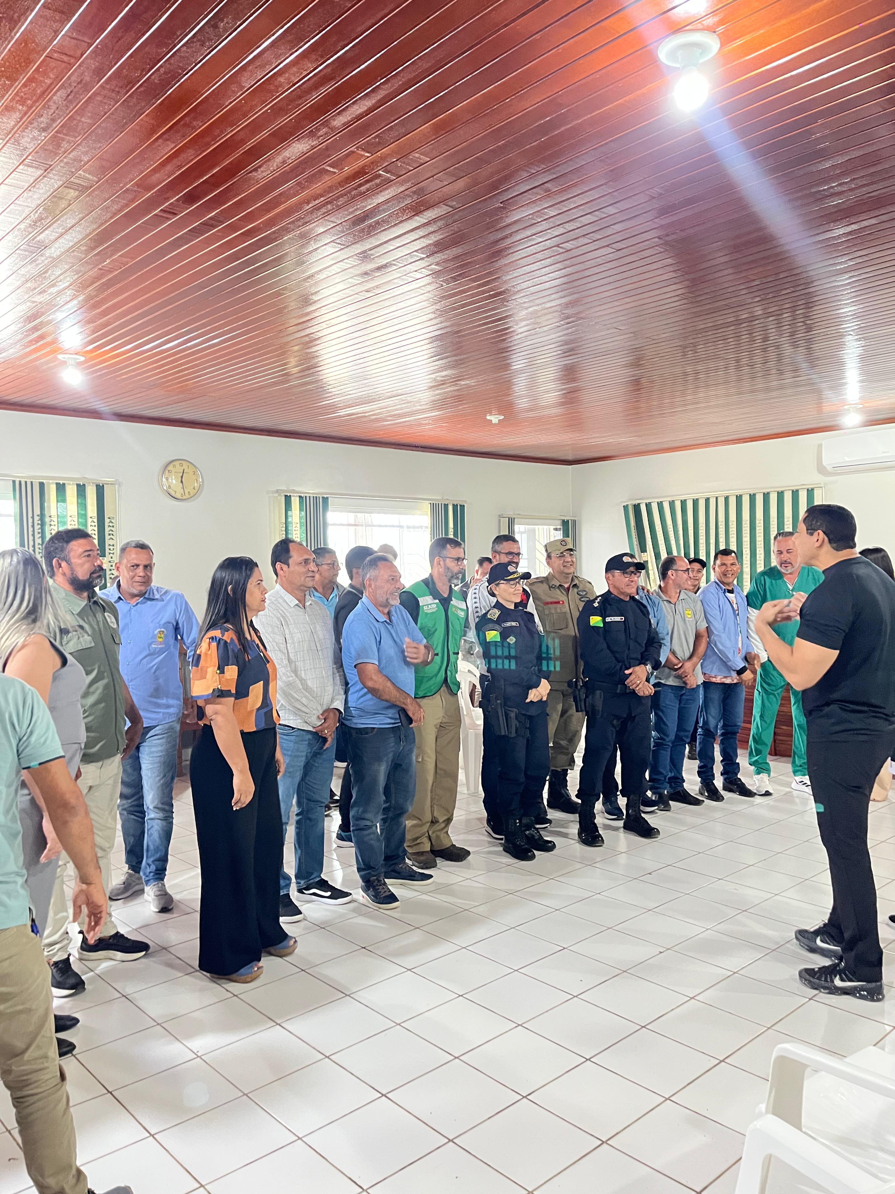 Câmara Municipal realiza reunião para tratar da realizado uma reunião extraordinária sobre a Segurança Pública