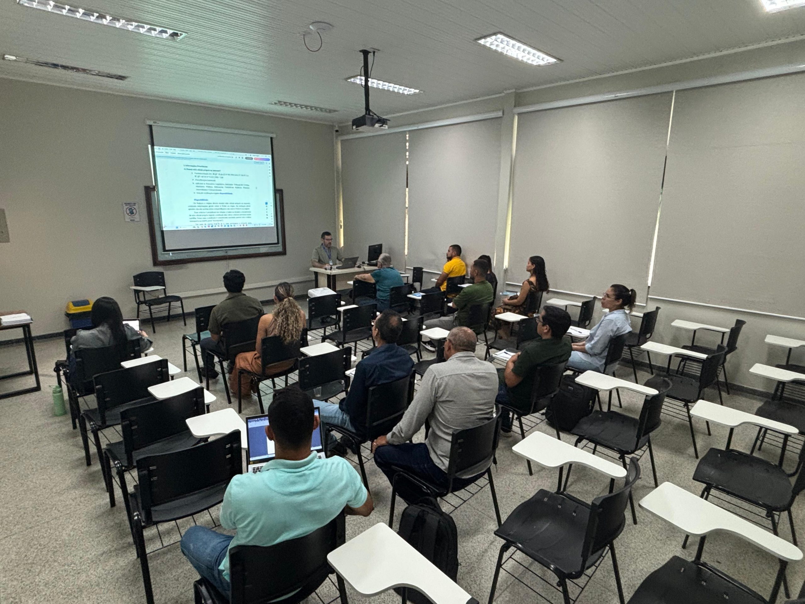 TCE-AC capacita controladores internos do Juruá e Tarauacá-Envira para ciclo 2026 do Programa Nacional de Transparência Pública